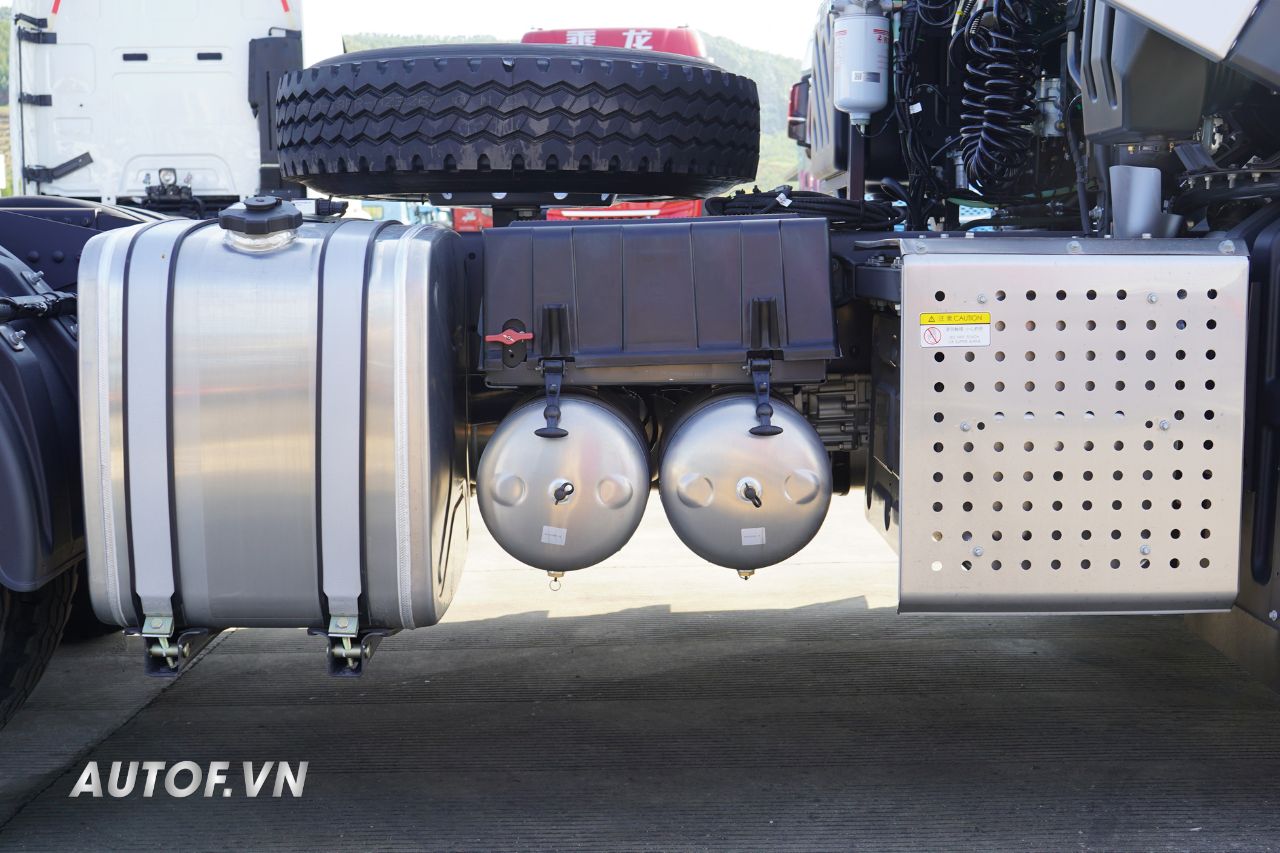 Đầu kéo Chenglong 470Hp cabin H7 Pro - Cầu Dầu